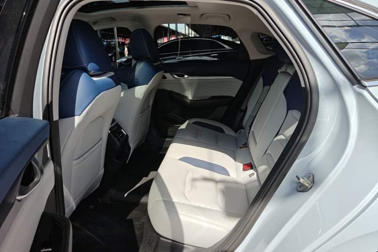 Used Geely Auto Preface 2023 2.0TD Prestige Version Left Rear Seat