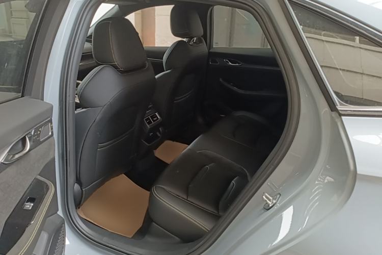 Used Geely Auto Preface 2023 2.0TD Space-Time Edition Left Rear Seat