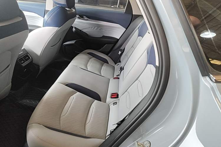Used Geely Auto Preface 2023 2.0TD Prestige Version Left Rear Seat