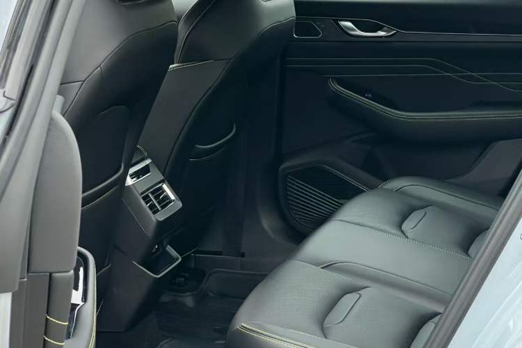 Used Geely Auto Preface 2023 1.5TD Fuyao Version Left Rear Seat