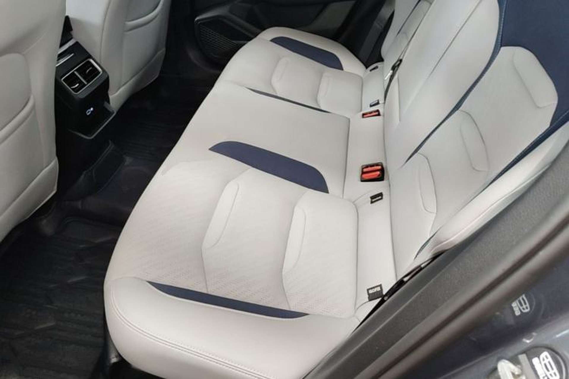 Used Geely Auto Preface 2023 2.0TD Prestige Version Left Rear Seat