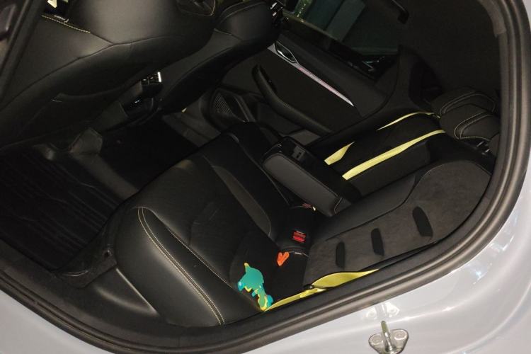 Used Geely Auto Preface 2023 2.0TD "Only This Verdant Green" Edition Left Rear Seat