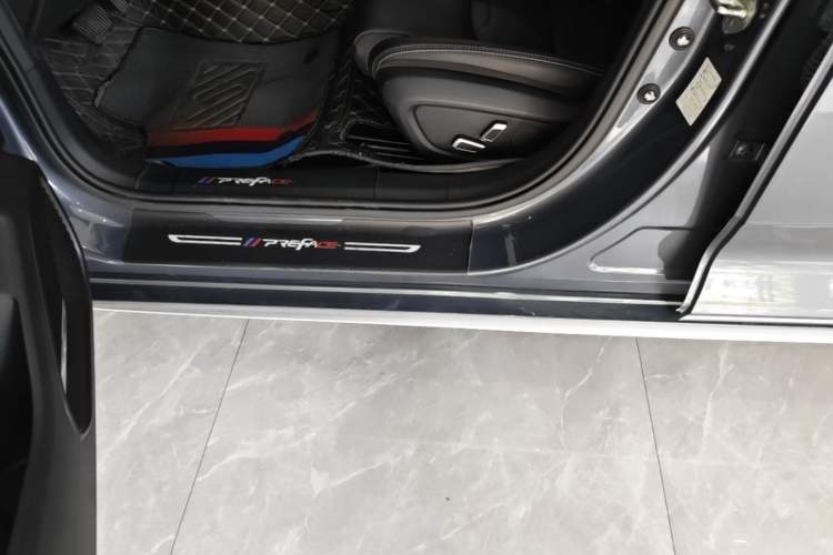 Used Geely Auto Preface 2023 2.0TD Luxury Version Left Side Sill