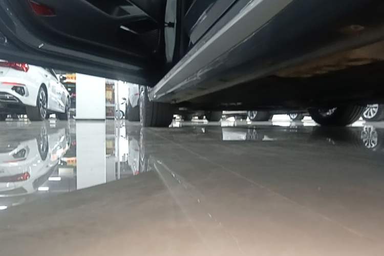 Used Geely Auto Preface 2023 2.0TD Prestige Version Left Side Sill