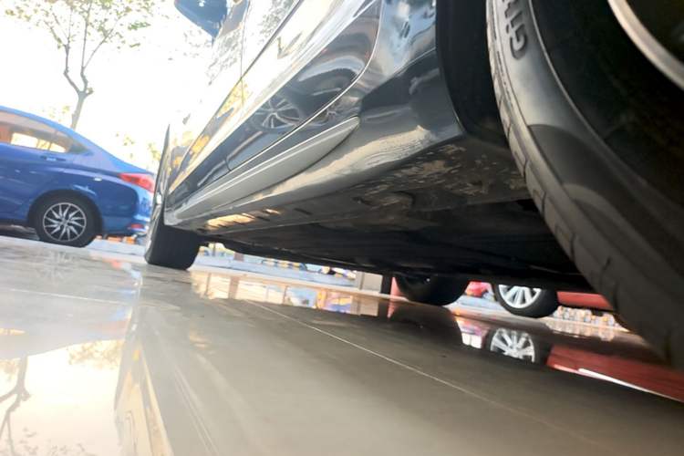 Used Geely Auto Preface 2023 2.0TD Luxury Version Left Side Sill