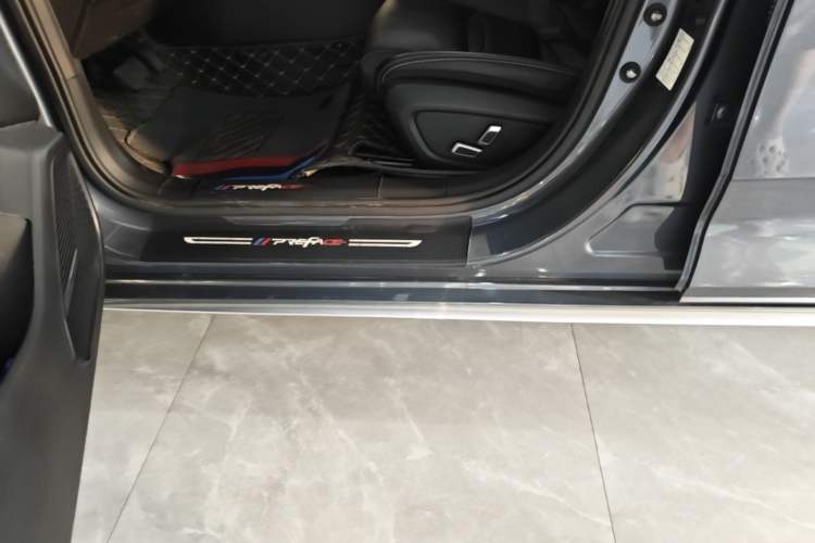 Used Geely Auto Preface 2023 2.0TD Luxury Version Left Side Sill