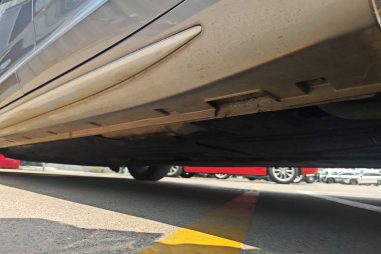 Used Geely Auto Preface 2023 2.0TD Prestige Version Left Side Sill