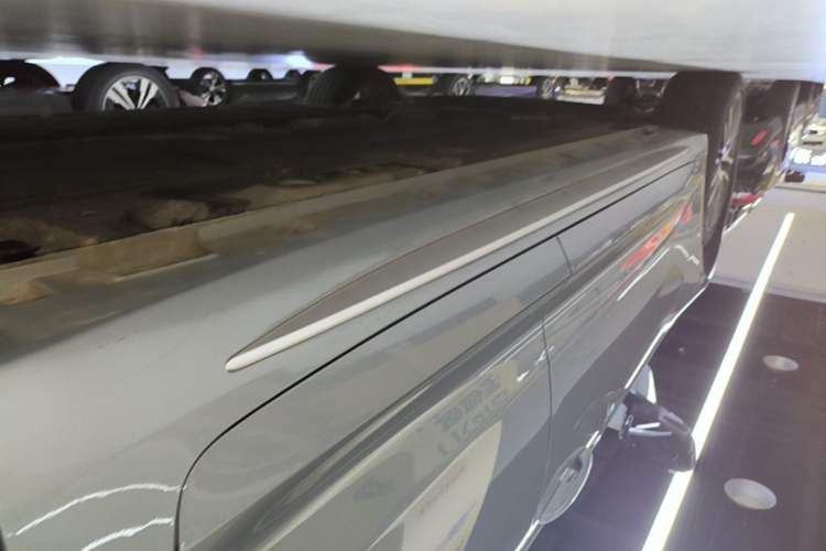 Used Geely Auto Preface 2023 2.0TD Prestige Version Left Side Sill
