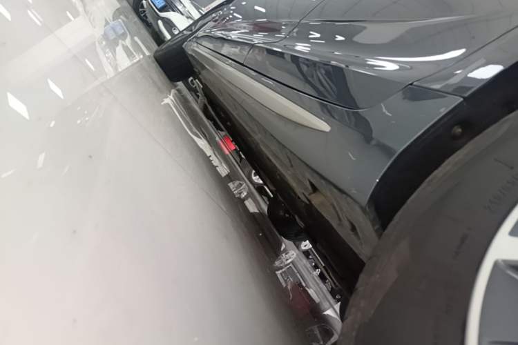 Used Geely Auto Preface 2023 2.0TD Luxury Version Left Side Sill