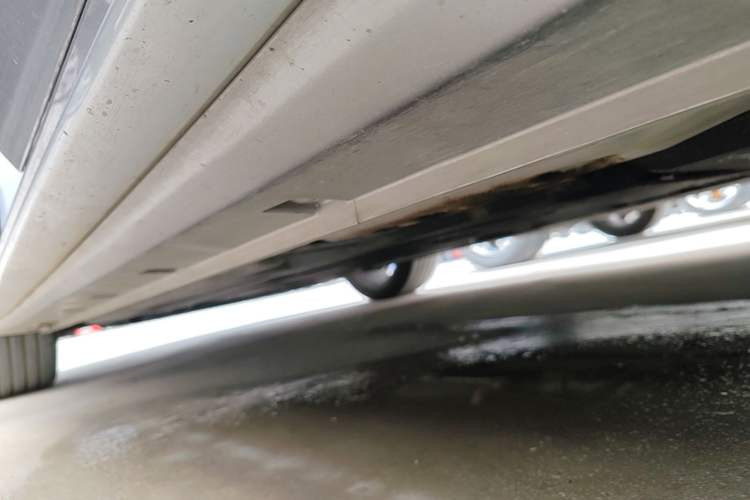 Used Geely Auto Preface 2023 2.0TD Prestige Version Left Side Sill