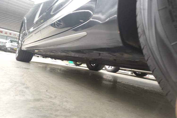 Used Geely Auto Preface 2023 2.0TD Luxury Version Left Side Sill