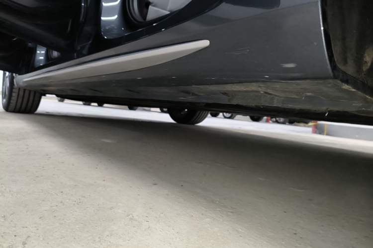 Used Geely Auto Preface 2023 2.0TD Prestige Version Left Side Sill