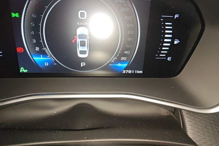 Used Geely Auto Preface 2023 2.0TD Luxury Version Odometer Close Up
