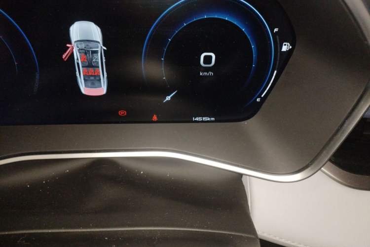 Used Geely Auto Preface 2023 2.0TD Prestige Version Odometer Close Up