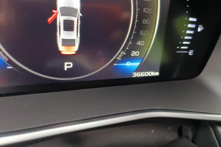 Used Geely Auto Preface 2023 2.0TD Luxury Version Odometer Close Up