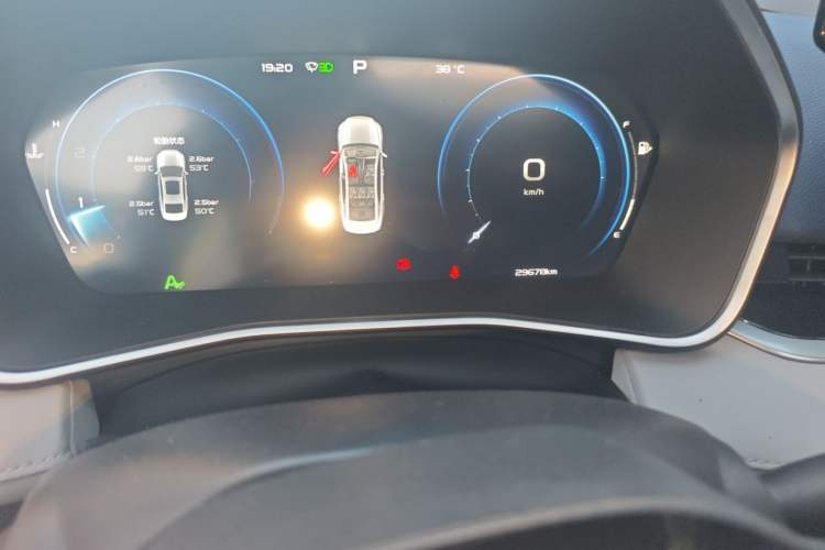 Used Geely Auto Preface 2023 2.0TD Prestige Version Odometer Close Up