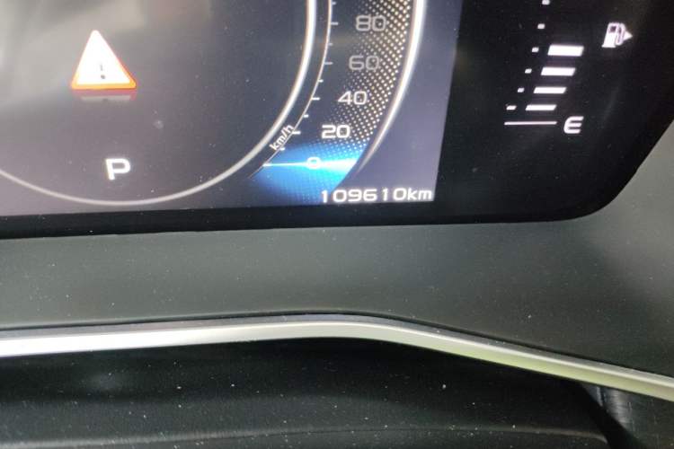 Used Geely Auto Preface 2023 2.0TD Luxury Version Odometer Close Up