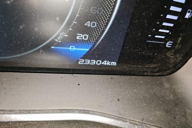 Used Geely Auto Preface 2023 2.0TD Luxury Version Odometer Close Up