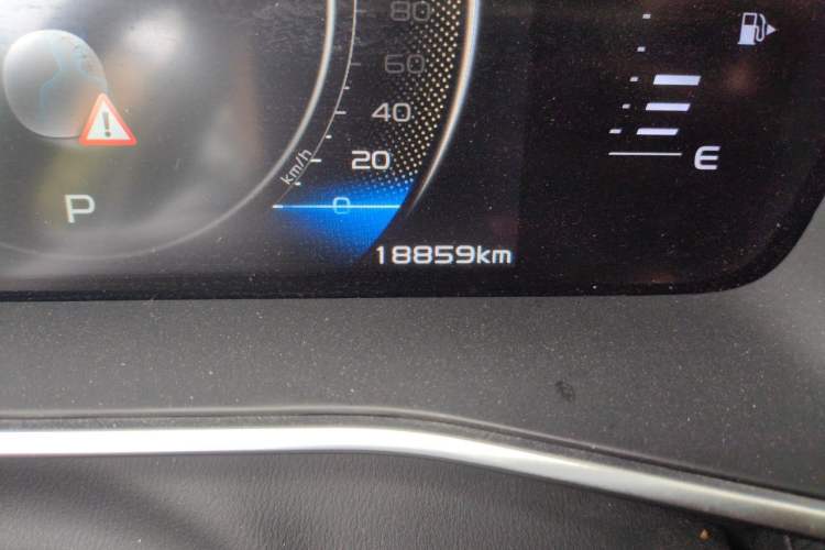 Used Geely Auto Preface 2023 2.0TD Luxury Version Odometer Close Up