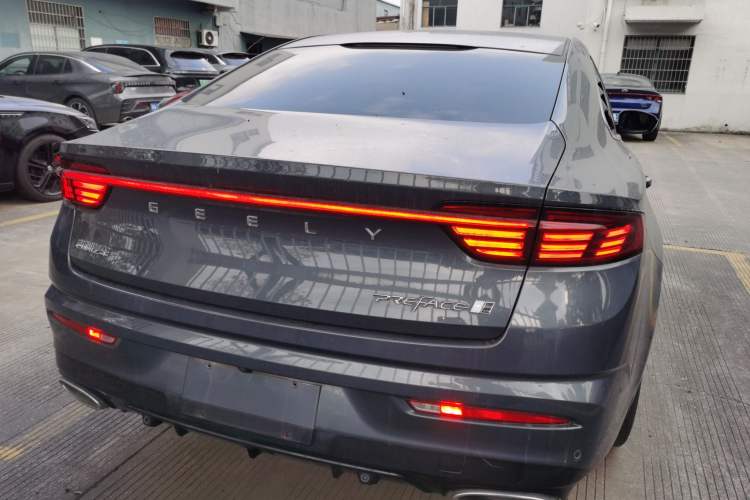 Used Geely Auto Preface 2023 2.0TD Prestige Version Rear