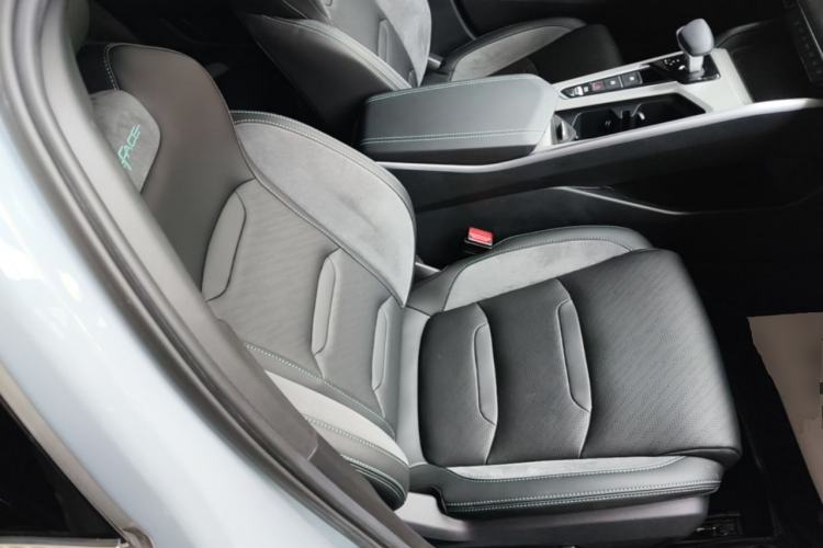 Used Geely Auto Preface 2023 2.0TD "Only This Verdant Green" Edition Right Front Seat