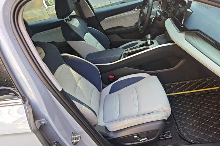 Used Geely Auto Preface 2023 2.0TD Prestige Version Right Front Seat