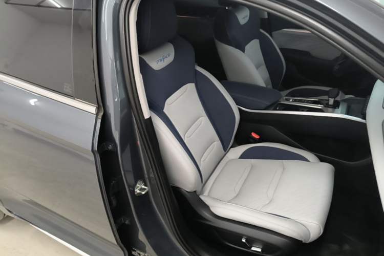 Used Geely Auto Preface 2023 2.0TD Prestige Version Right Front Seat