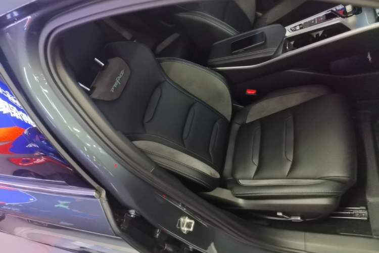 Used Geely Auto Preface 2023 2.0TD "Only This Verdant Green" Edition Right Front Seat