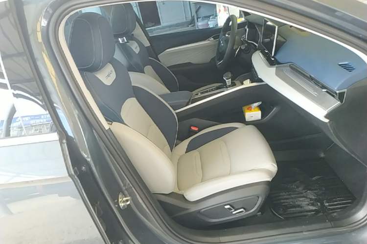 Used Geely Auto Preface 2023 2.0TD Prestige Version Right Front Seat