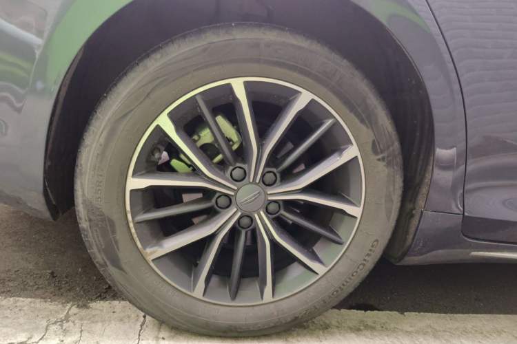 Used Geely Auto Preface 2023 2.0TD Luxury Version Right Front Wheel Hub