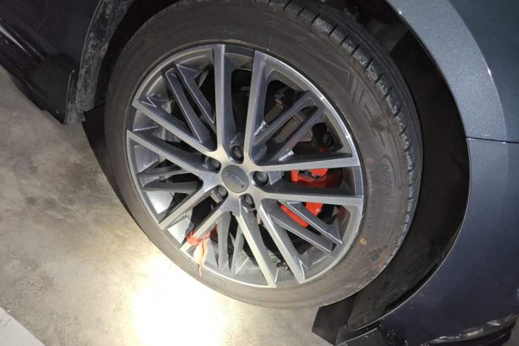 Used Geely Auto Preface 2023 1.5TD Kunlun Edition Right Front Wheel Hub