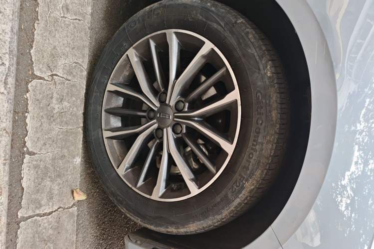 Used Geely Auto Preface 2023 2.0TD Luxury Version Right Front Wheel Hub