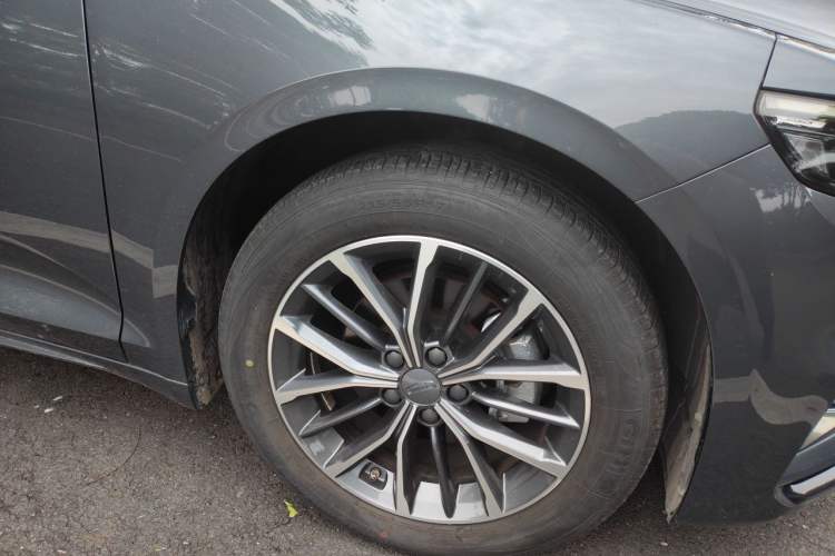 Used Geely Auto Preface 2023 1.5TD Fuyao Version Right Front Wheel Hub