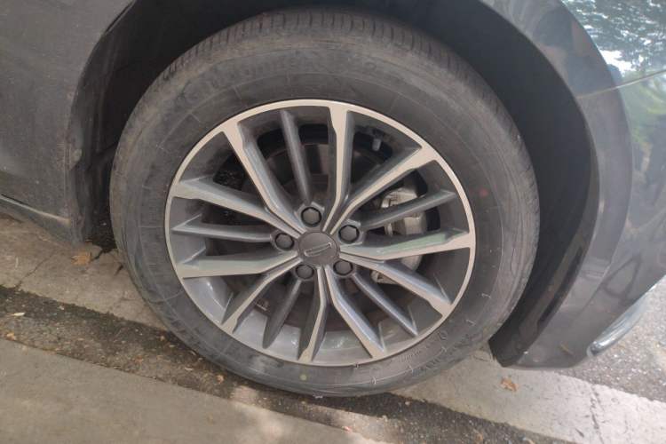 Used Geely Auto Preface 2023 2.0TD Luxury Version Right Front Wheel Hub