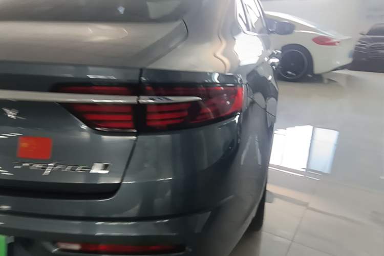Used Geely Auto Preface 2023 2.0TD Luxury Version Right Rear Taillight
