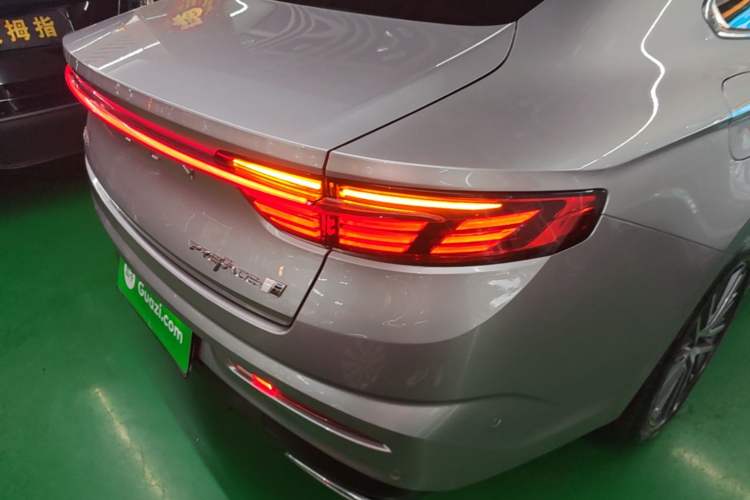 Used Geely Auto Preface 2023 2.0TD Prestige Version Right Rear Taillight