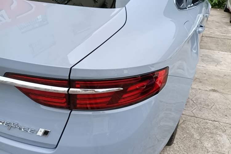 Used Geely Auto Preface 2023 2.0TD Prestige Version Right Rear Taillight