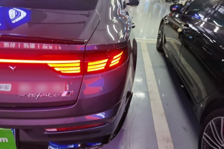 Used Geely Auto Preface 2023 2.0TD "Only This Verdant Green" Edition Right Rear Taillight