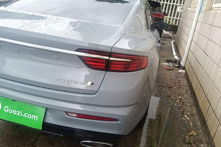 Used Geely Auto Preface 2023 2.0TD Prestige Version Right Rear Taillight