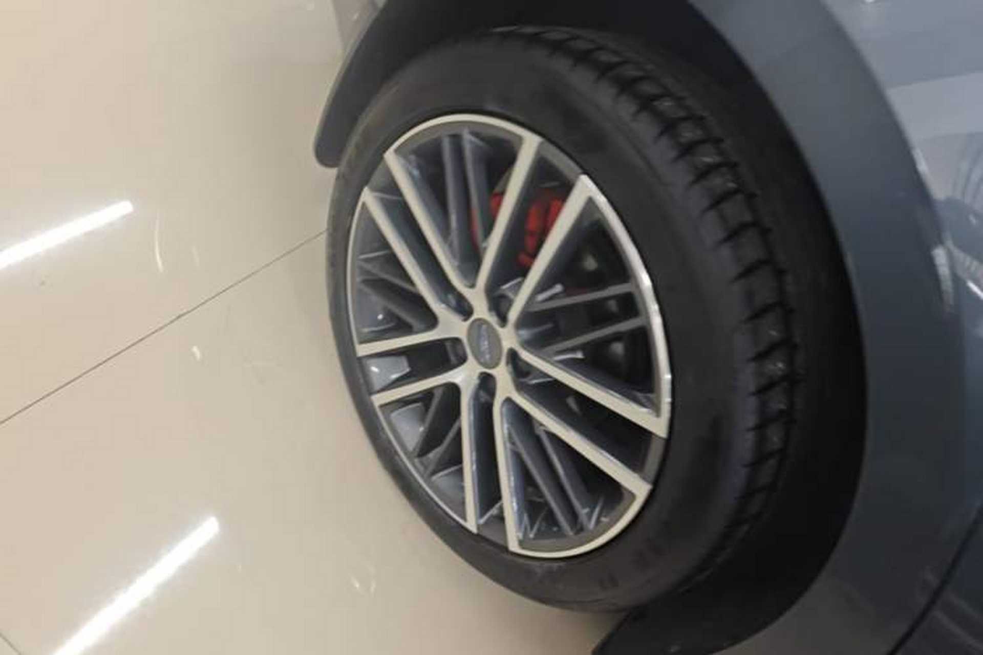 Used Geely Auto Preface 2023 2.0TD Prestige Version Right Rear Wheel Hub