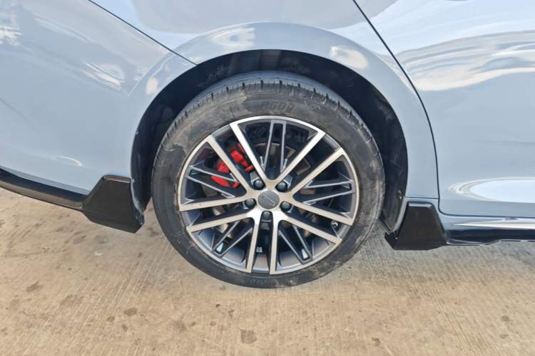 Used Geely Auto Preface 2023 1.5TD Kunlun Edition Right Rear Wheel Hub