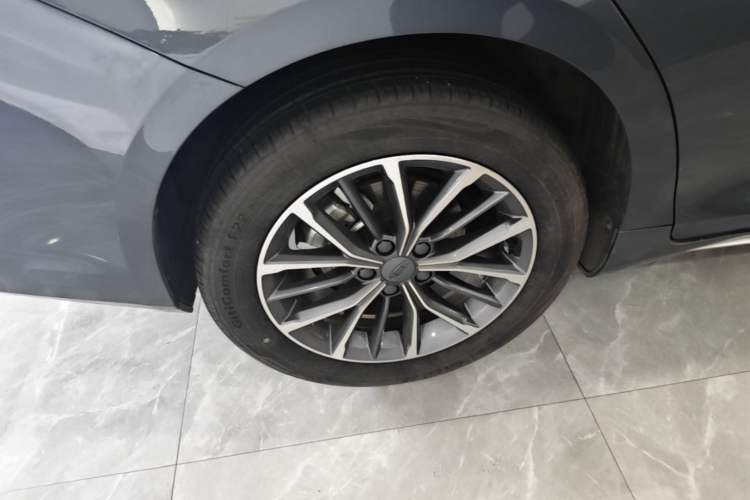 Used Geely Auto Preface 2023 2.0TD Luxury Version Right Rear Wheel Hub