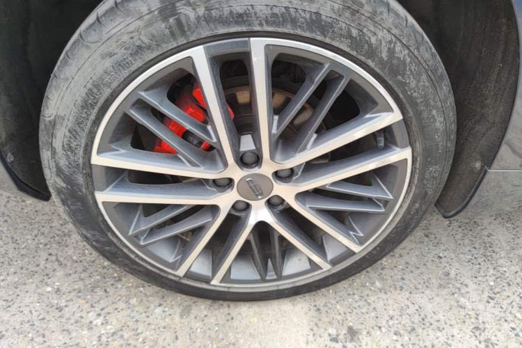 Used Geely Auto Preface 2023 2.0TD Prestige Version Right Rear Wheel Hub