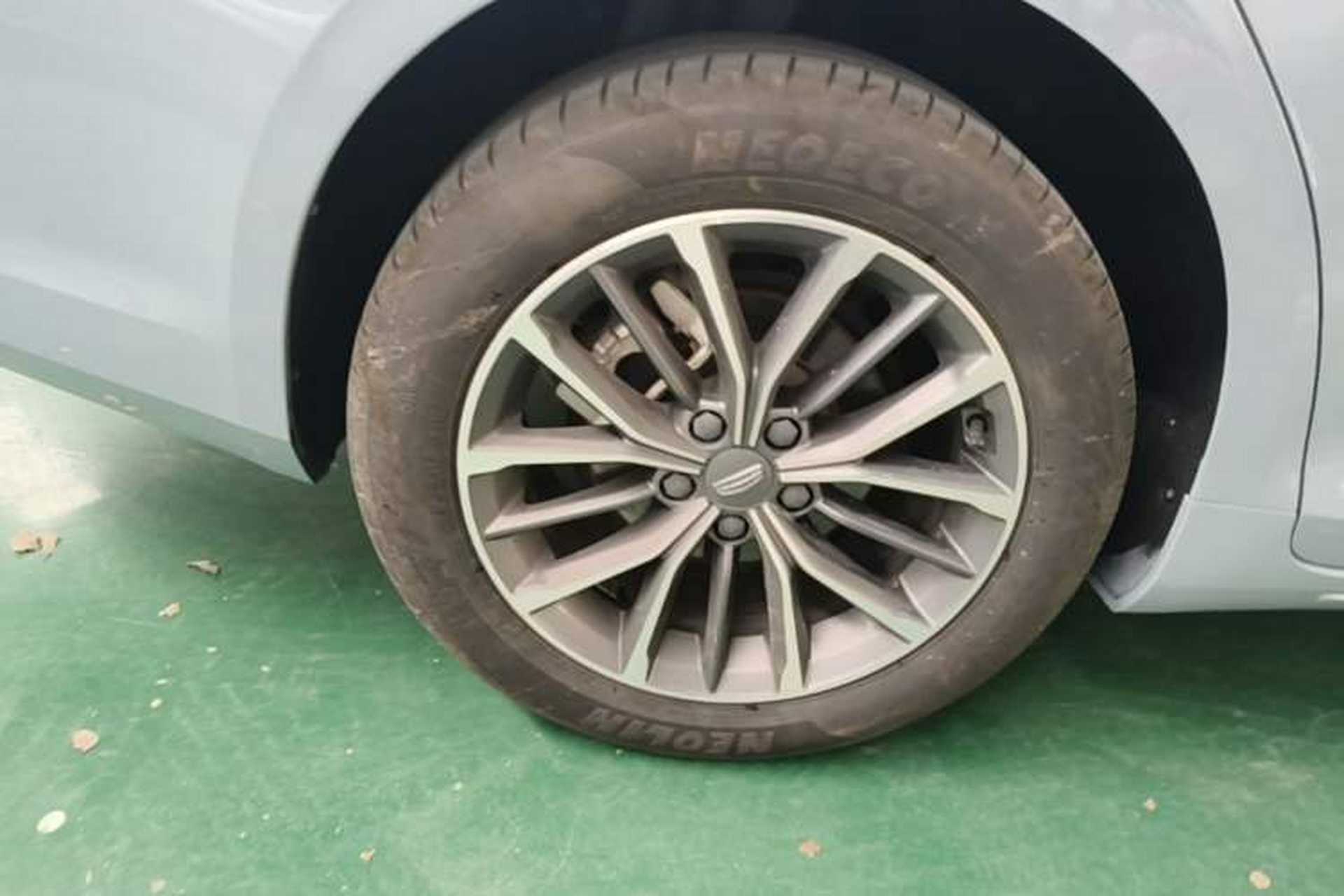 Used Geely Auto Preface 2023 2.0TD Luxury Version Right Rear Wheel Hub