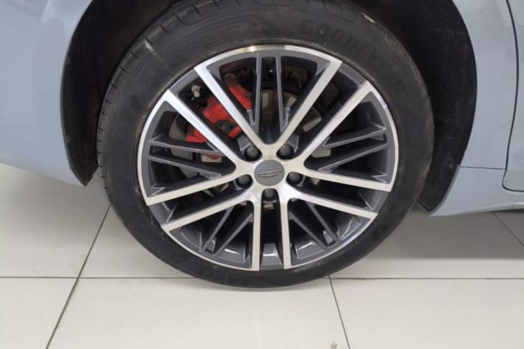 Used Geely Auto Preface 2023 2.0TD Prestige Version Right Rear Wheel Hub
