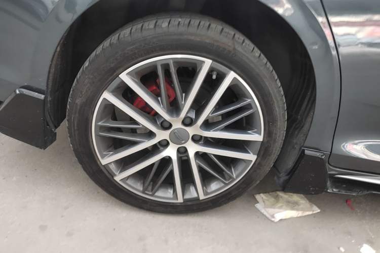 Used Geely Auto Preface 2023 1.5TD Kunlun Edition Right Rear Wheel Hub