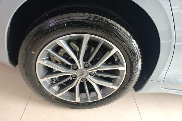 Used Geely Auto Preface 2023 1.5TD Fuyao Version Right Rear Wheel Hub