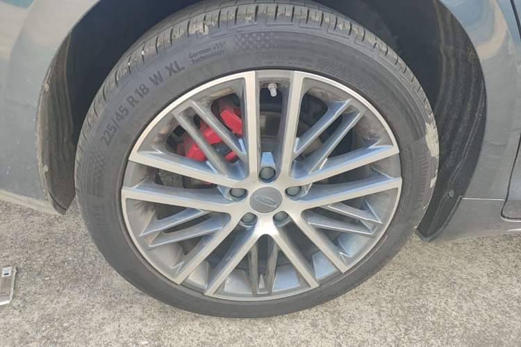 Used Geely Auto Preface 2023 2.0TD Prestige Version Right Rear Wheel Hub