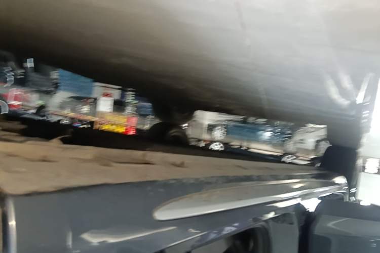 Used Geely Auto Preface 2023 2.0TD Luxury Version Right Side Sill