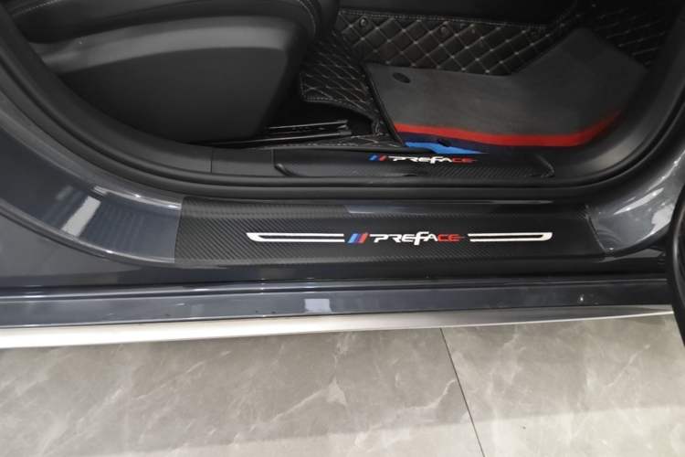 Used Geely Auto Preface 2023 2.0TD Luxury Version Right Side Sill